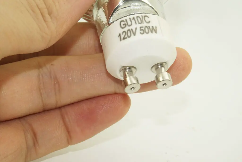 Clarifying guide about how to determine wattage of light fixture